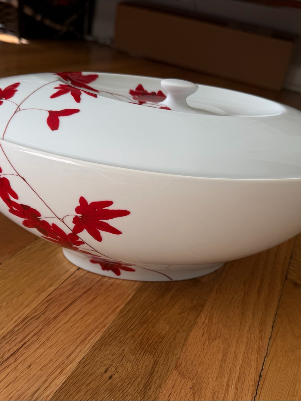 Mikasa Porcelain ‘Pure Red’ Soup Tureen NWT